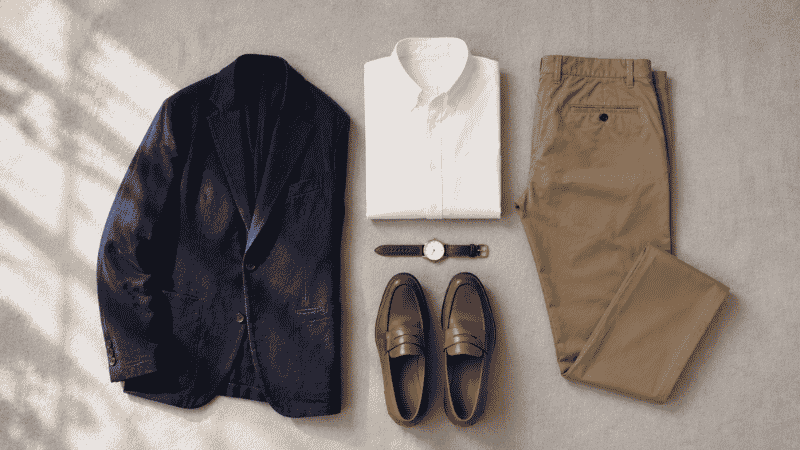 men's business casual outfit with navy blazer oxford shirt khaki chinos and leather shoes for office